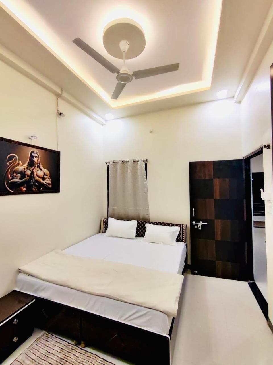 Ap Suite - By Ap Villa'S And Resort'S Ujjain Exteriör bild