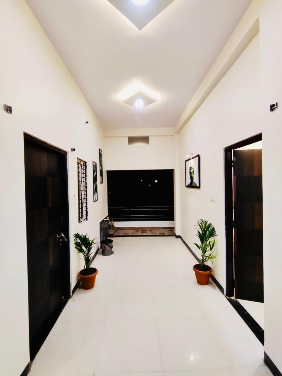 Ap Suite - By Ap Villa'S And Resort'S Ujjain Exteriör bild