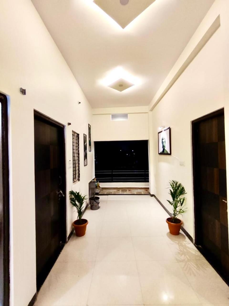 Ap Suite - By Ap Villa'S And Resort'S Ujjain Exteriör bild